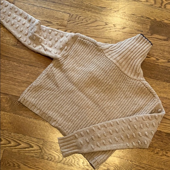 Sweater - Picture 4 of 4